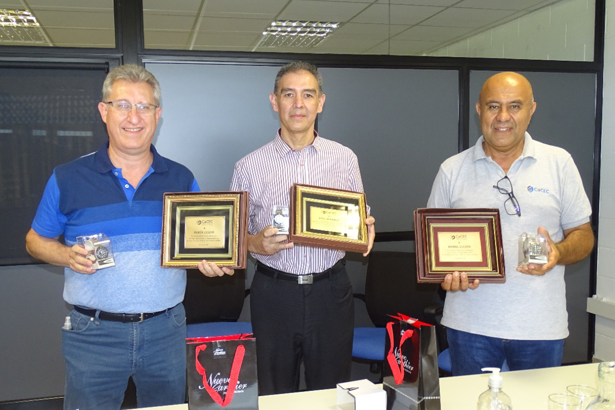 Reconocimiento a empleados de CaCEC por sus 25 años de servicio